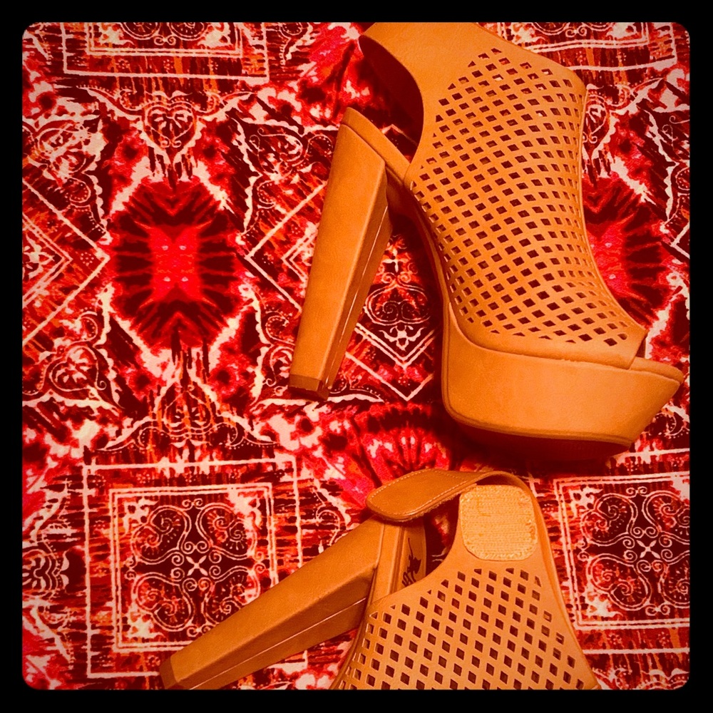 Sandal heels